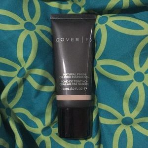 New Cover FX natural finish oilfree foundation p10